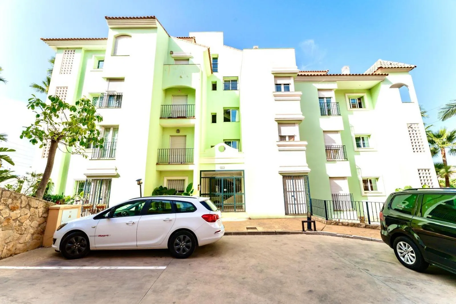 Zafir Apartment With 2 Bedroom And Private Garden Malaga Spain